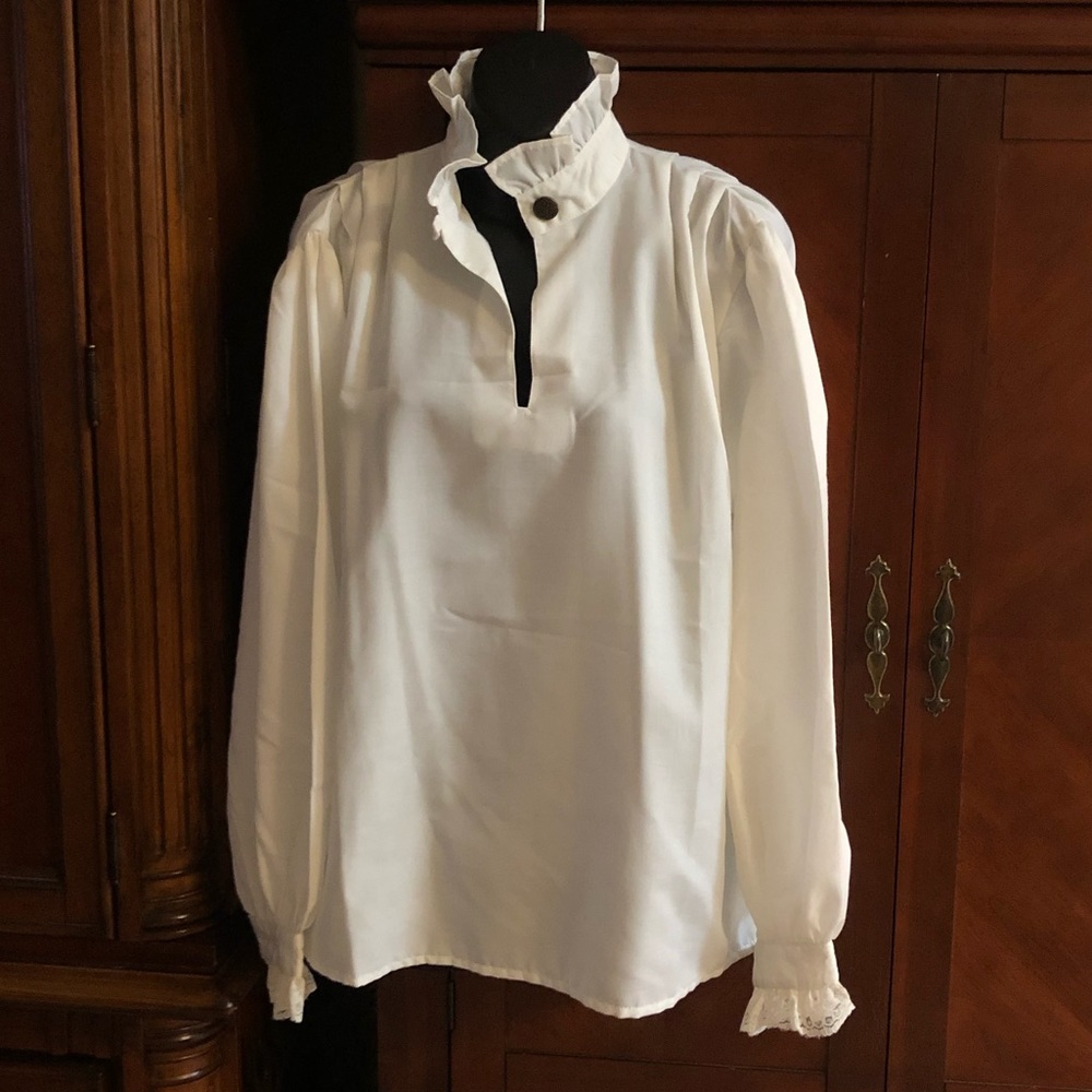 Windlass size small high collar top eggshell color